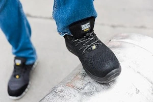Pantofi de protectie usori ECOFITZ cu sireturi reflectorizante - negru