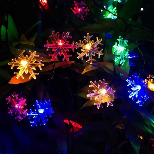 Set 2 Instalatii LED cu 50 de Fulgi de Nea, 2 x 5m, 2 x 50 LED-uri, Lumina Multicolora