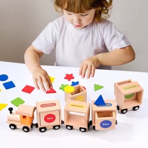 Trenulet de jucarie, educativ, sortator, pentru copii 2 ani+, din lemn, 35 cm lungime, multicolor - Img 1