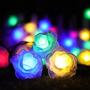 Set 2 Instalatii Liniare pentru Craciun, cu Trandafiri Multicolori, Lungime 2x4m, 2x20 LED-uri, Lumina Multicolora - Img 3