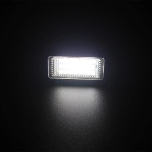 Set 2 lampi LED pentru numar auto, compatibil Audi, fara eroare de bec ars, lumina alb-rece - Img 3