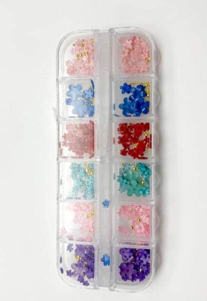 Decoratiune 3D pentru unghii, set (flori colorate si caviar)