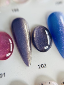 Ojă semipermanentă Twilight Glitter 202