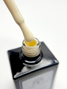Oja semipermanentă Global Fashion, Gel polish Elite Glow 15 ml, 035