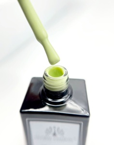 Oja semipermanentă Global Fashion, Gel polish Elite Glow 15 ml, 084