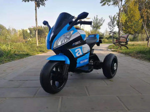 Jucarie Motocicleta Cu Acumulator Pentru Copii Cu Roti Ajutatoare - Img 4