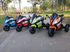 Jucarie Motocicleta Cu Acumulator Pentru Copii Cu Roti Ajutatoare - Img 6