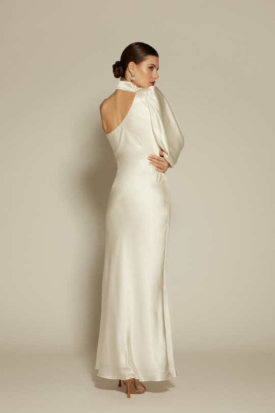 TIMELESS GRACE / Rochie lunga din matase alba cu un umar gol - Img 5
