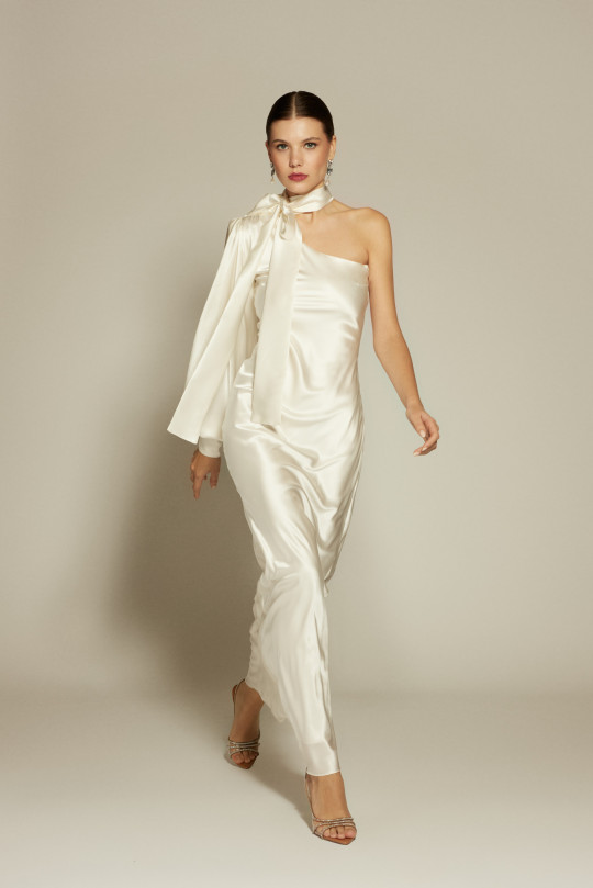 TIMELESS GRACE / Rochie lunga din matase alba cu un umar gol - Img 3