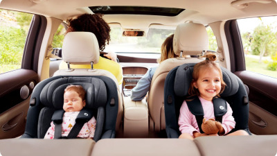 Scaunul auto și înălțătorul pentru copii: Reguli de utilizare și importanța siguranței