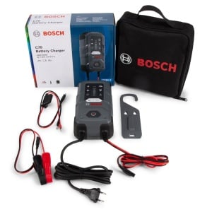 Încărcător baterii auto Bosch C70 (0 189 911 070) – 12 V / 24 V, 10 A, protecție inteligentă la supraîncărcare