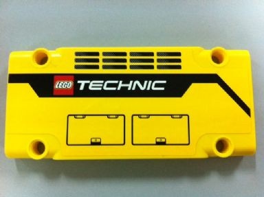 64782pb005R-3G Technic, Sierpaneel plat 5x11x1 TEKST: technic rechts geel gebruikt *4T087