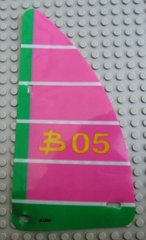 bb729pb01-47G Zeil 10x19 Driehoek groene rand "B05"(plastic) roze, donker gebruikt *5D000