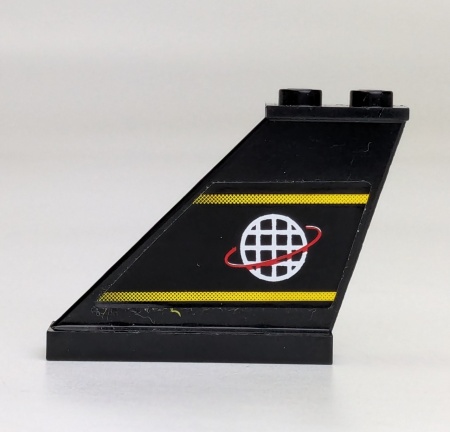 2340pb017L-11G Staart met Alpha team logo (sticker) links zwart gebruikt *1D041