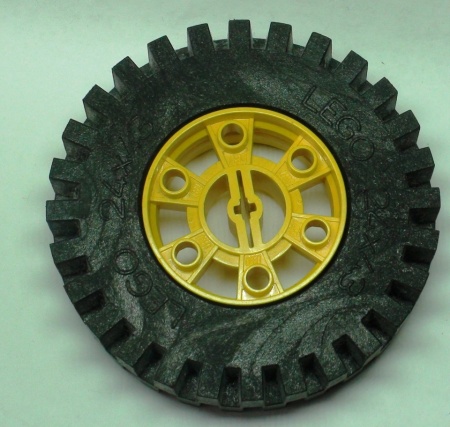 3739c01-3G Wiel 24x43 Technic, klasssiek- band 24x43 Technic (3740) geel gebruikt *5W000