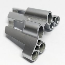 32191-67G Technic, Sierpaneel # 2 Large Short, Large Holes, Side B zilver, metallic gebruikt *5K000