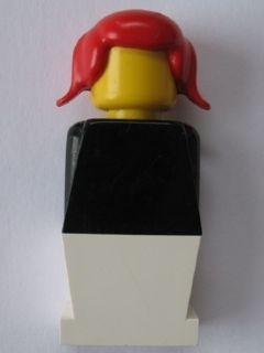old050G Legoland Oude type minifig - Zwart lijf, witte benen, rood haar met staartjes gebruikt *0M0000