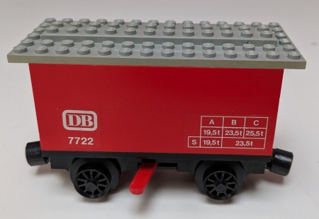3443c02pb01-5G Batterijbox wagen, rode switch, lichtgrijs dak en 'DB 7722' patroon (Stickers) - Set 7722 (PAKKETPOST) rood gebruikt *