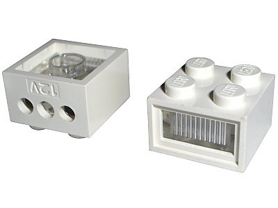 8010ac01-1G Steen 2x2 met lampje GETEST! glas (diffuser) 12 VOLT!!! 2-gaats stekergat wit gebruikt *0L000