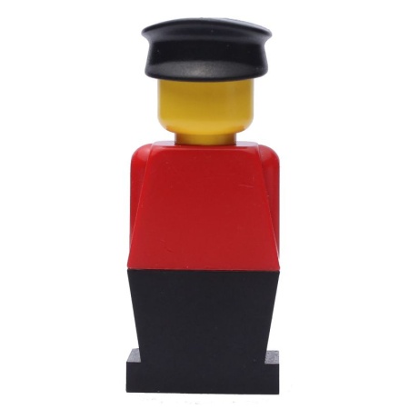 old004G Legoland Oude type minifig - Rood lijf, Zwart benen, zwarte platte pet gebruikt *0M0000