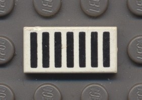 3069bp05-1G Tegel 1x2 Zwarte streepjes wit gebruikt *5T02-01