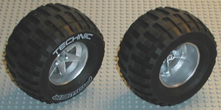 22969c02-67G Wiel 62x46mm Technic Racing groot met band Technic Power Puller met witte opdruk 'TECHNIC POWER' (PAKKETPOST) zilver, metallic gebruikt *