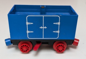 3443c10pb03-7G Batterijbox wagen, rode switch, deurpatroon (Stickers) - Set 7720 (PAKKETPOST) blauw gebruikt *