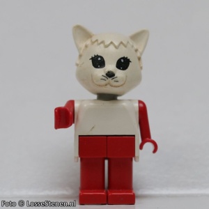 fab3gG Cat 3- Trui wit zonder strik, broek rood, kop wit gebruikt *2R0000