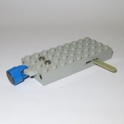 x877c01-9G Trein, 4.5V Automatische wissel 4x9 met magneet lichtgrijs (klassiek) gebruikt *