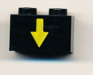 3004p03-11G Steen 1x2 gele pijl naar beneden zwart gebruikt *5V02-13