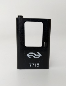 4181pb028-11G Trein, Deur 1x4x5 links met sticker NS 7715 zwart gebruikt *1D0000
