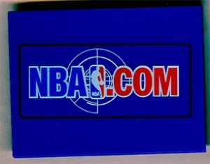 4515pb005-7G Dakpan 10 graden 6x8 NBA.COM logo (Sticker) blauw gebruikt *5R000