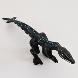 54125pb02-11G Dinosaurus Lizard met blauwe vlekjes op rug zwart gebruikt *