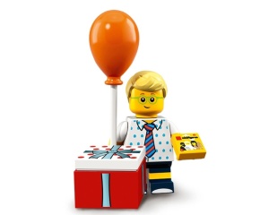 col18-16G Jongen met cadeau, ballon en standaard gebruikt *0M0000