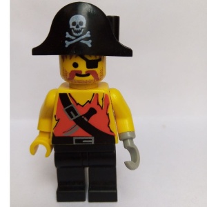pi078G Piraat shirt met haak, zwarte piratenhoed met skelet, zwarte benen gebruikt *0M0000