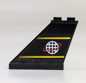 2340pb017L-11G Staart met Alpha team logo (sticker) links zwart gebruikt *1D041