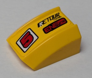 30602pb038L-3G Dakpan rond 2x2 ribbeltjes met rode 5, RETOUR en Engyne LINKS (Sticker) geel gebruikt *5R000