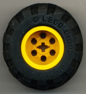 6580ac01-3G Wiel 43.2 breedx28 dikke naaf middengroot met asgat met band 6579 geel gebruikt *5W000 - Img 2