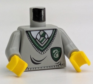 973px147c01-9 Torso, Harry Potter uniform Slytherin Shield, lichtgrijze armen lichtgrijs (klassiek) NIEUW *0B0000