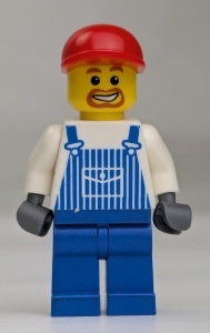 ovr038G Man, rode pet, blauw/wit gestreepte ocerall. Baard rond mond gebruikt *0M0000