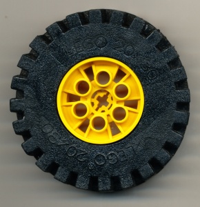 4266c02-3G Wiel 20x30 Technic, met zwarte band 20x30 Technic (4267) geel gebruikt *5W000