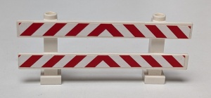 6079pb07-1G Hek met horizontale planken 1x8x2 gevarenstrepen (Sticker) wit gebruikt *5S077