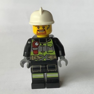 cty0669 Brandweerman, witte helm, donkeroranje baard en snor en spetters NIEUW *0M0000
