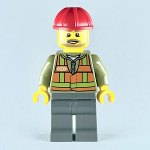 trn239 Spoorwerker- Rode contructiehelm, zwarte oorbeschermers, baard Veiligheids vesat, donkergrijsblauwe broek NIEUW *0M0000