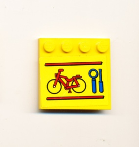 6179pb017-3G Tegel 4x4 met noppen zijkant met Rode fiets en moersleutel (Sticker) geel gebruikt *5T11-02