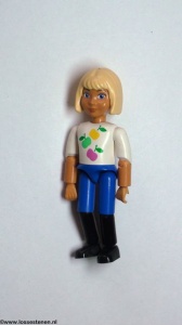 belvFem59 Meisje klein- Paardrijdster, blouse met appels blauwe broek NIEUW *
