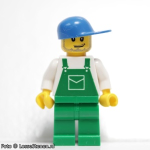 ovr037G Man, blauwe pet, groene overall en broek gebruikt *0M0000 - Img 2