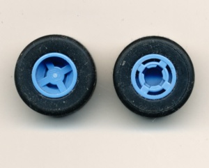 30027bc01-42 Wiel klein 8x9mm breed asgat met band (Slick) blauw, midden NIEUW *5W000