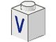 3005-V-1G Steen 1x1 met letter V wit gebruikt *5V01-08