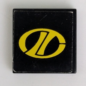 3068pb1418-11G Tegel 2x2 Geel Racing Logo (Sticker) zwart gebruikt *5T05-32
